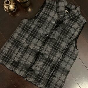 Plaid Black and Gray Puffer Vest Size Medium